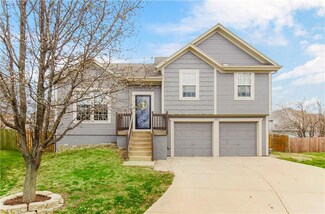 503 N Pine Ct, Gardner, KS 66030