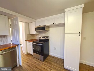 22 Maple St, Mohnton, PA 19540