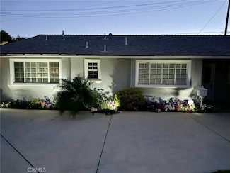 23172 Gainford St, Woodland Hills, CA 91364