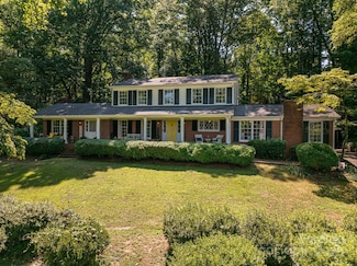 1055 Fairway Ln, Lincolnton, NC 28092