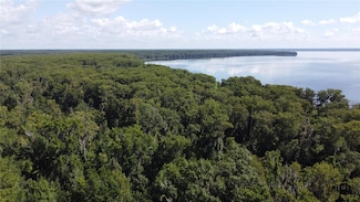 5805 Lake Shore Dr, Gainesville, FL 32641