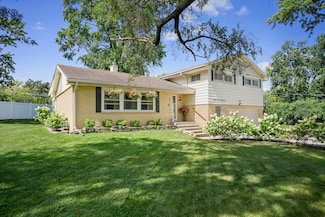 4114 Downers Dr, Downers Grove, IL 60515