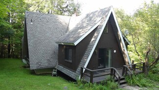 27 Shirley Dr, Wilmington, VT 05363