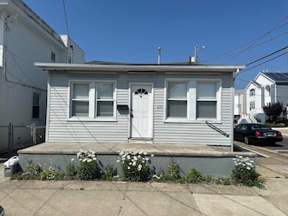 130 N New Haven Ave, Ventnor City, NJ 08406