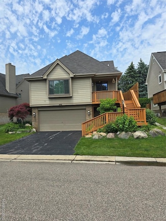 5605 Northcrest Crossing, Clarkston, MI 48346