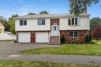 11 Abby Ellen Ln, Peabody, MA 01960