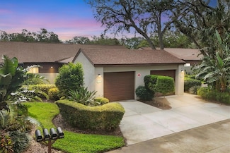 2917 Park Lake Dr, Bradenton, FL 34209