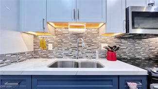 4950 Larkspur St, Las Vegas, NV 89120