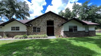 21551 SE 42nd St, Morriston, FL 32668