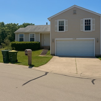 1448 Chase Ct, Buffalo Grove, IL 60089