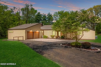 166 Oakland Mills Rd, Manalapan, NJ 07726
