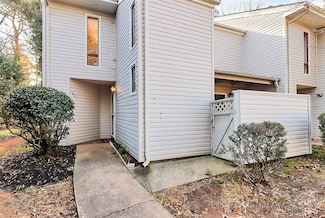 8022 Princess Ann Dr, Charlotte, NC 28212