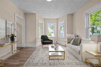 62 Fenner Ave, Riverside, RI 02915