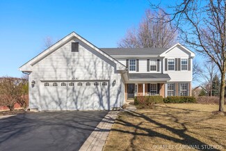 2751 Bluewater Cir, Naperville, IL 60564