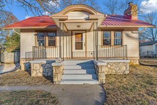 714 SW MacVicar Ave, Topeka, KS 66606