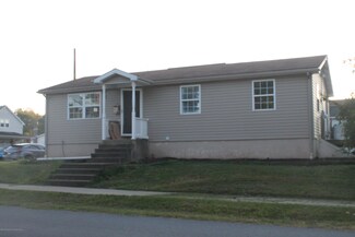 301 Elm St, Jermyn, PA 18433