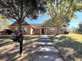 2401 Will St, Brenham, TX 77833