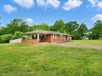 189 Washington Ave, Camden, TN 38320