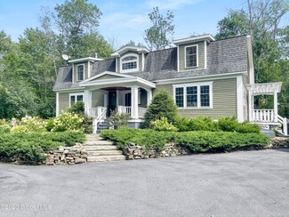 227 Lake Rd, Ballston Lake, NY 12019