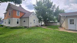 450 N Jefferson St, Lancaster, WI 53813
