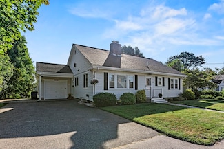 6 Perry Ave, Buzzards Bay, MA 02532