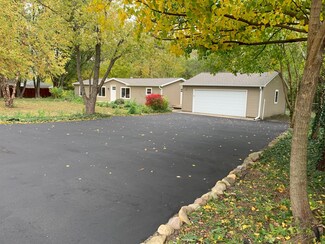 937 N Division St, Braidwood, IL 60408