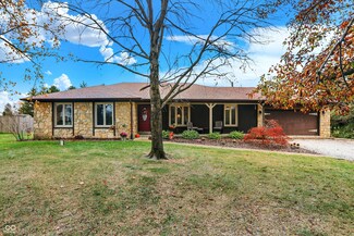 7493 W Ivy Ct, New Palestine, IN 46163