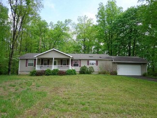 140 Burkwood Hills Ln, Springville, IN 47462