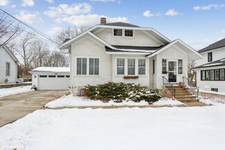 520 S Washington St, Wheaton, IL 60187