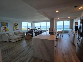 5550 N Ocean Dr, Riviera Beach, FL 33404