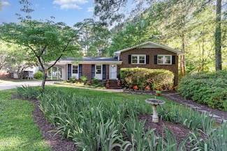 241 E Cornwall Rd, Cary, NC 27511