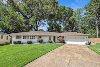5796 N Foxburrow Cir, Memphis, TN 38115