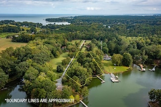 51-1-151 Lawrence Cove Ln, Kilmarnock, VA 22482