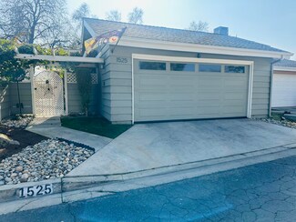 1525 E Vassar Dr, Visalia, CA 93292