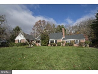 723 Clovelly Ln, Devon, PA 19333