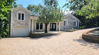 200 Coverly Ave, Staten Island, NY 10301