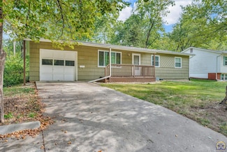 1014 Lawrence Ave, Lawrence, KS 66049