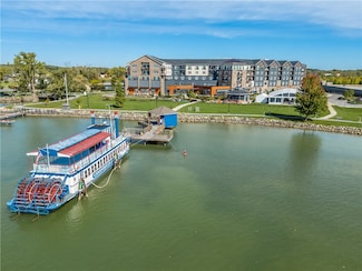 205 Lakeshore Dr Unit 502, Canandaigua, NY 14424