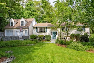 94 Codman Rd, Lincoln, MA 01773