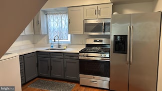 104 Travis St, Manassas Park, VA 20111