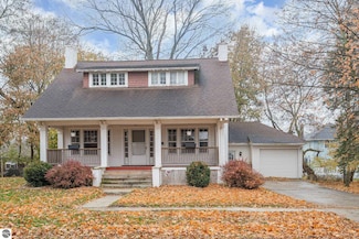 739 California St, Alma, MI 48801