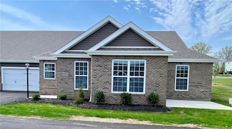 106 Independence Dr, Cabot, PA 16023