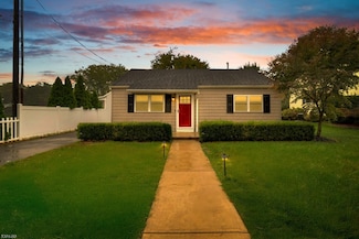 16 Irwin Ave, Freehold, NJ 07728