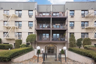 2261 Palmer Ave Unit 3-O, New Rochelle, NY 10801