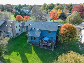 973 Duvall Dr, Woodstock, IL 60098