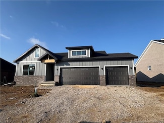 7039 Oaken Ln, Lanesville, IN 47136