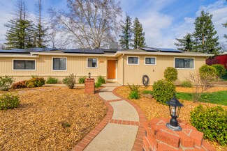 19518 Medo Vale Ln, Redding, CA 96002