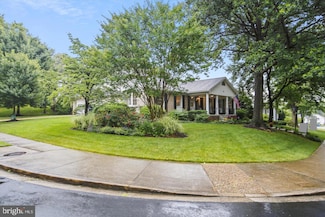 1354 Macbeth St, McLean, VA 22102