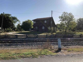 16642 NE North Main St, Summitville, IN 46070