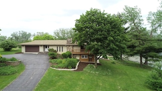 8315 Kearney Rd, Downers Grove, IL 60516